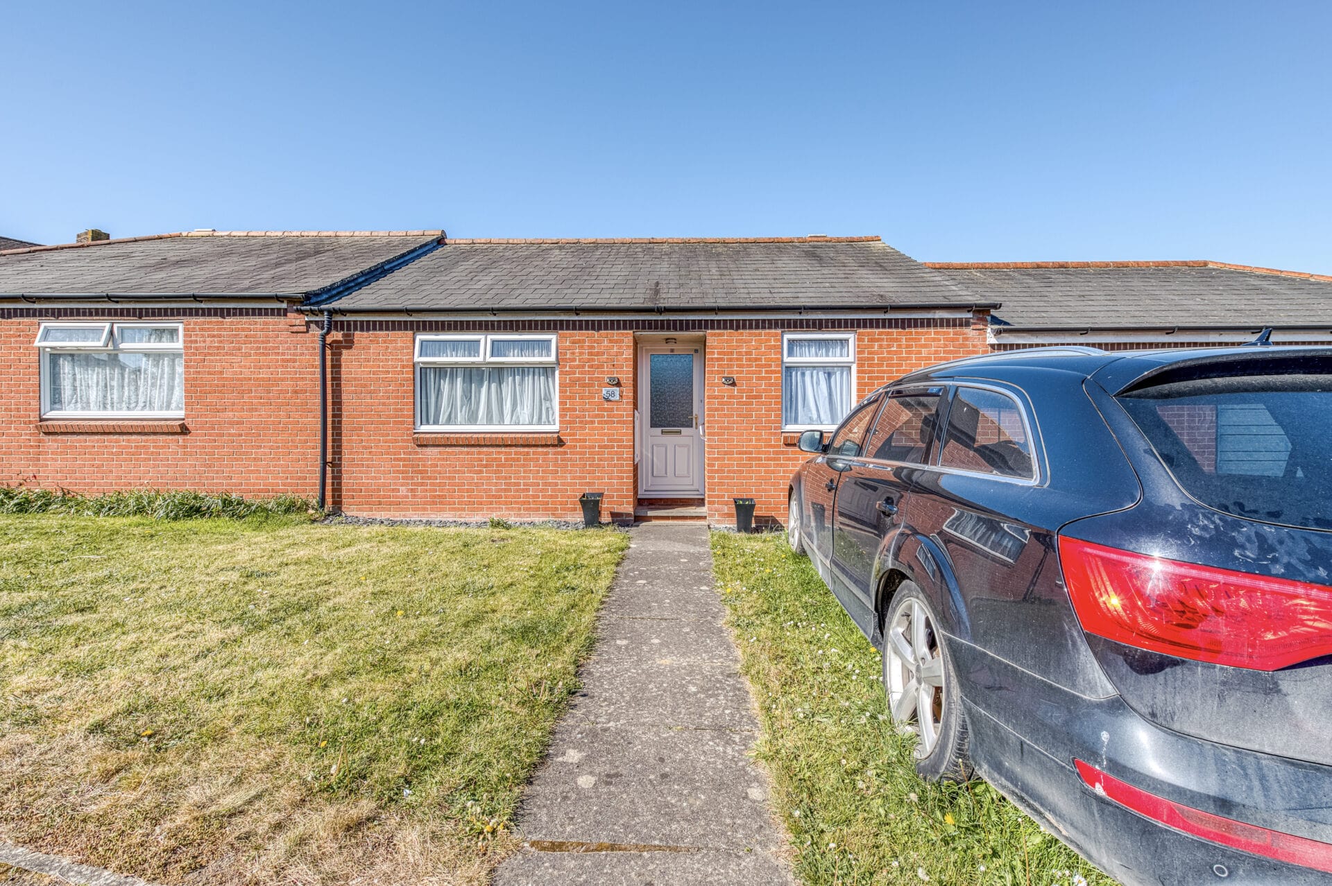 Woodward Avenue, Bacton