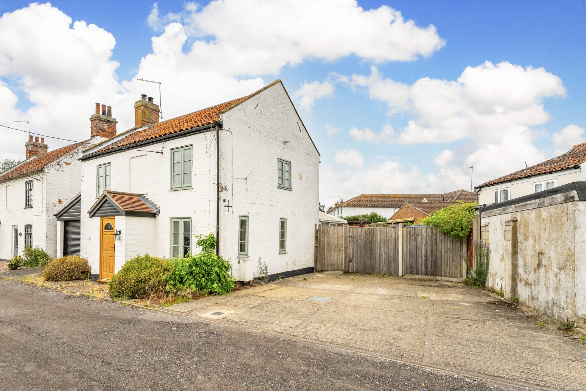Ladys Row, Lenwade