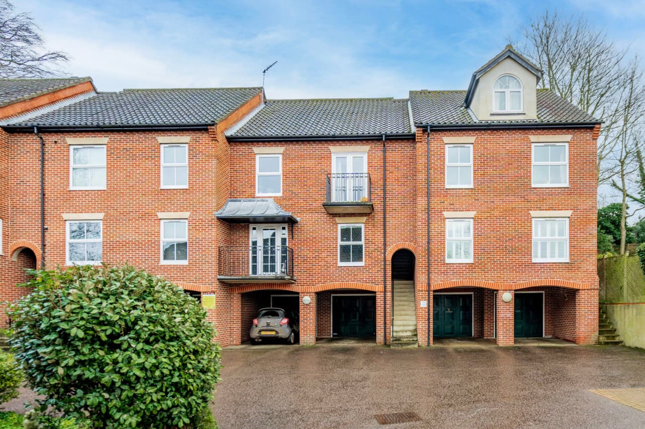 Old Bakery Court, Coltishall