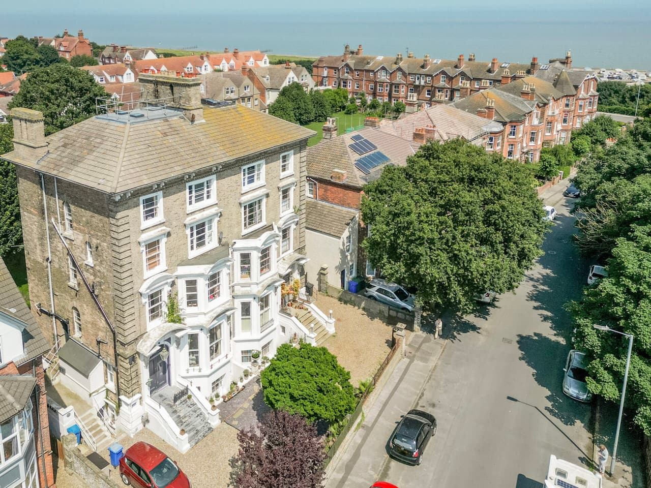 North Parade, Park Mansions