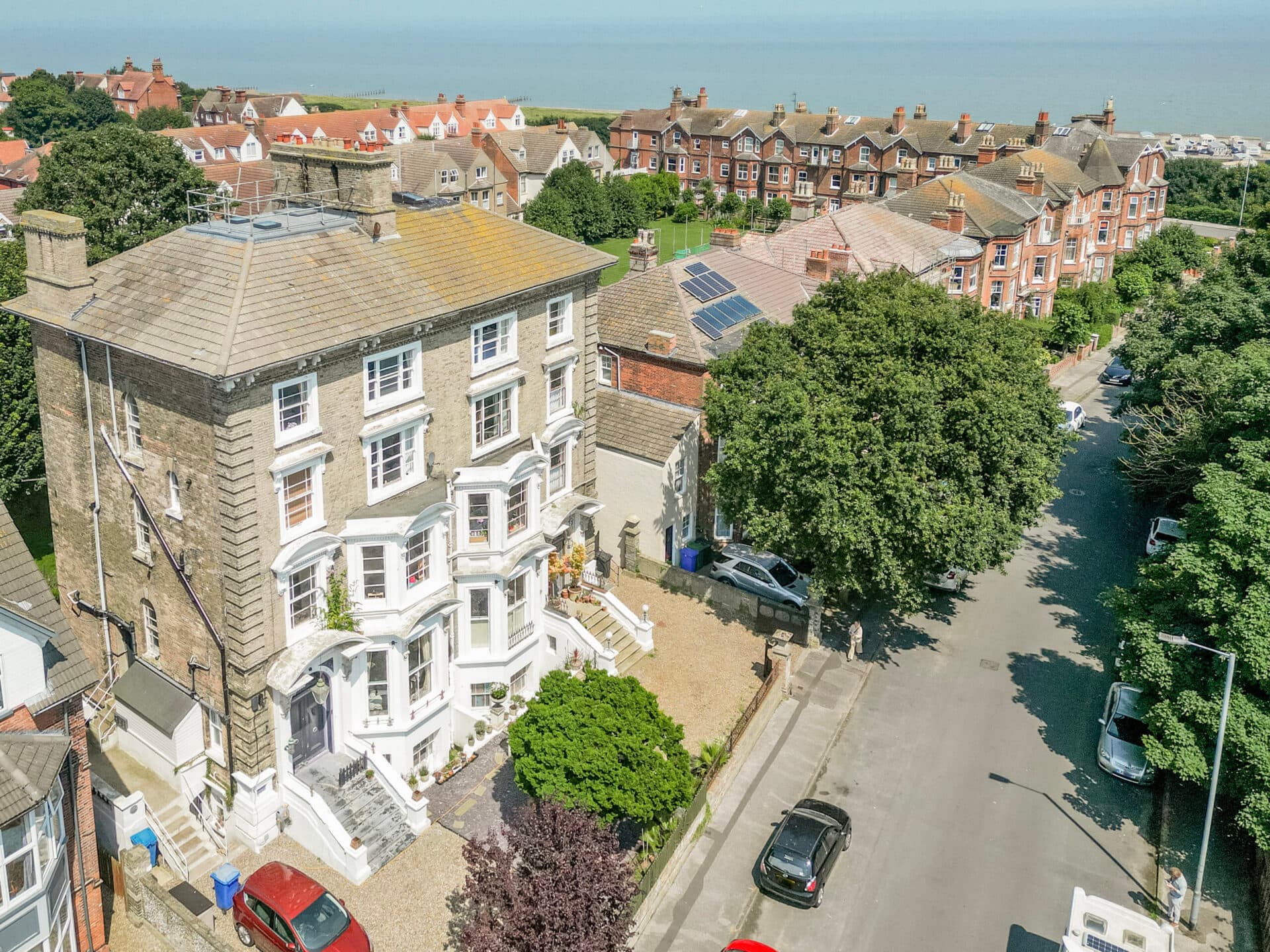 North Parade, Park Mansions