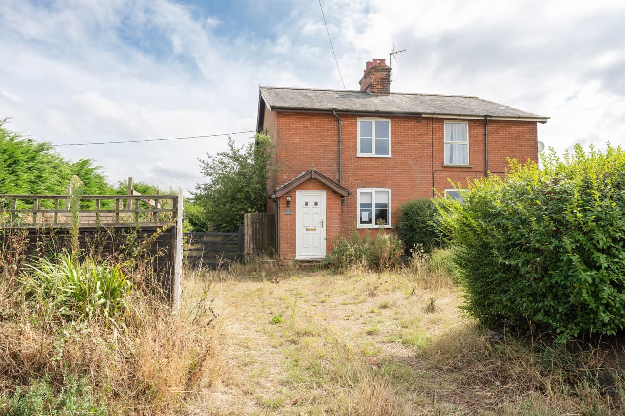 Main Road, Clippesby