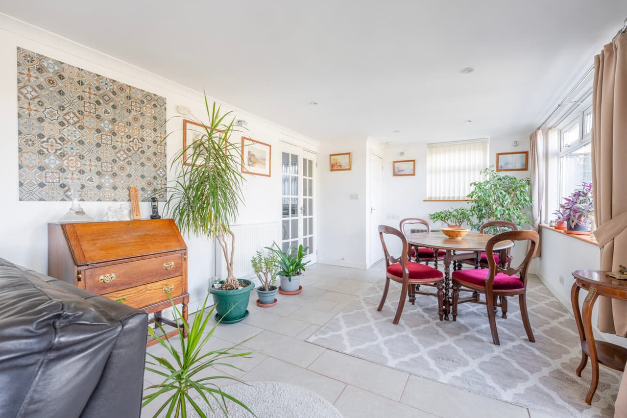 Clover Way, Gunton