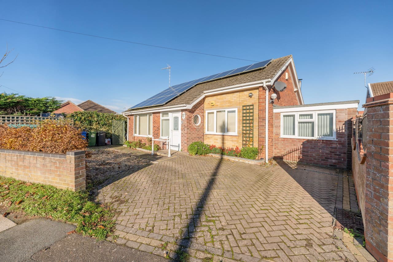 Clover Way, Gunton