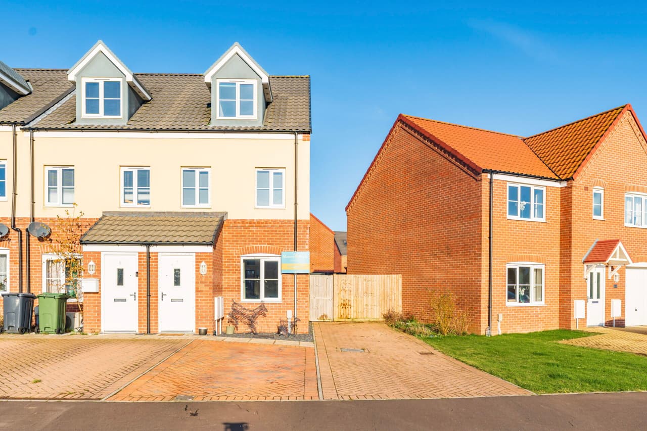 Harrier Way, Diss