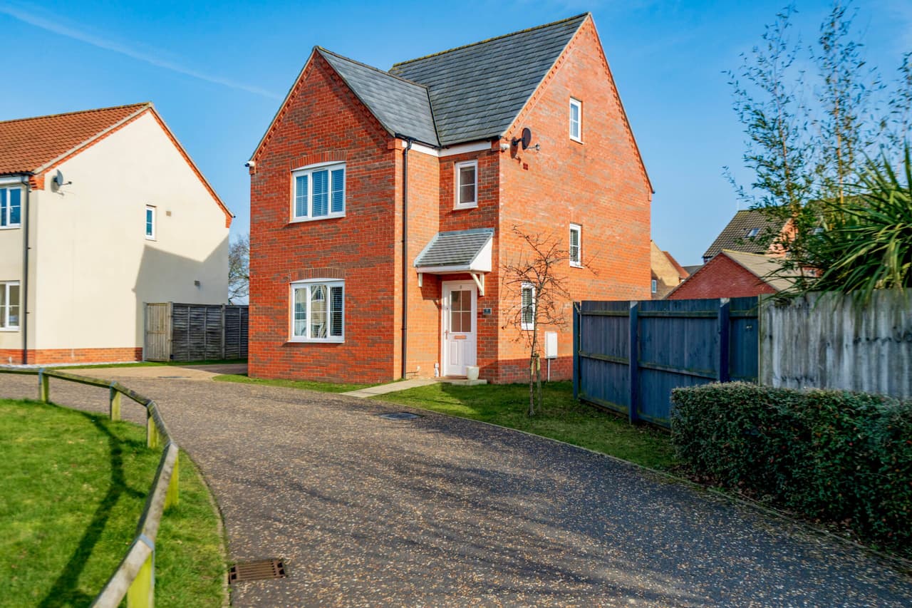 Liz Jones Way, Aylsham