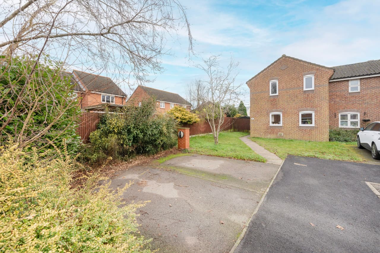 Buxton Close, Easton