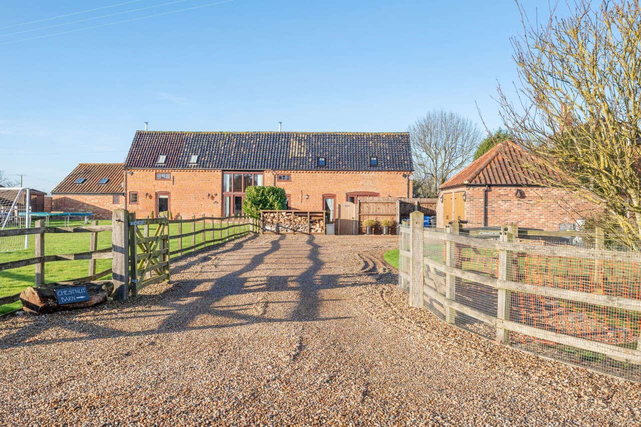 Yarmouth Road, Corton