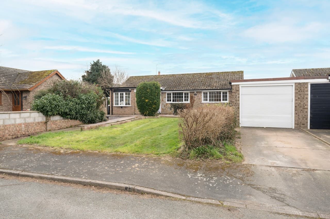 Filby Close, Filby