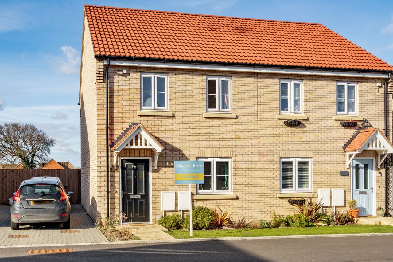Falcon Close, Hopton