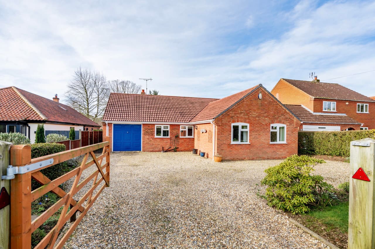 Fakenham Road, Beetley