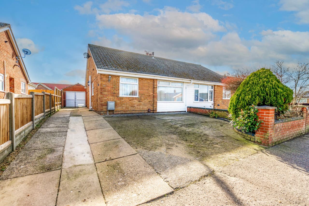Willow Avenue, Bradwell