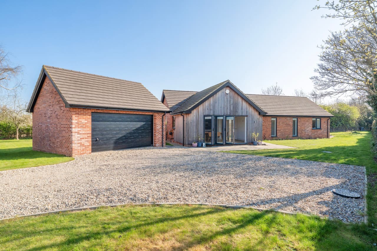 Sneath Road, Aslacton