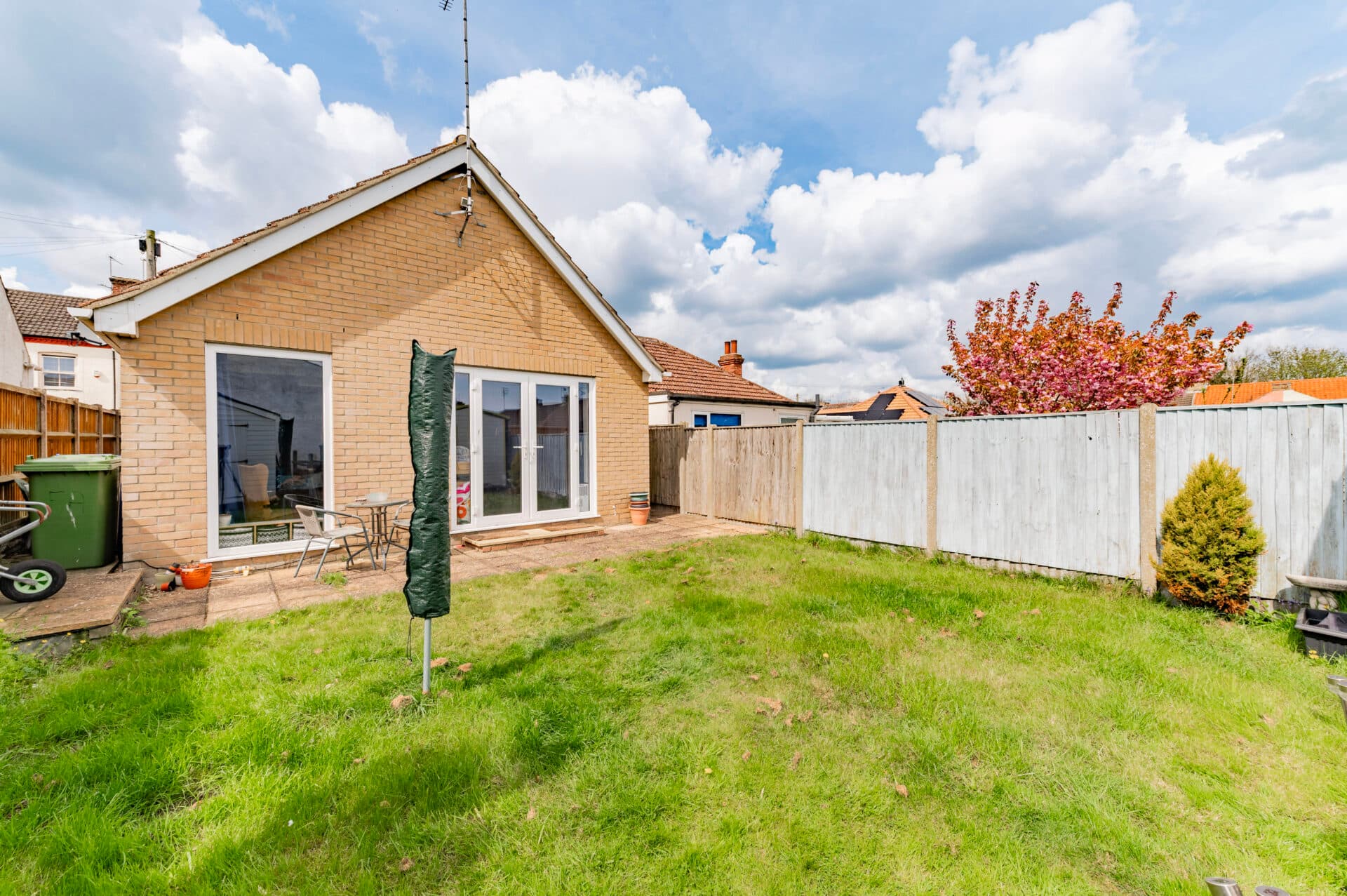 Flora Road, Pakefield