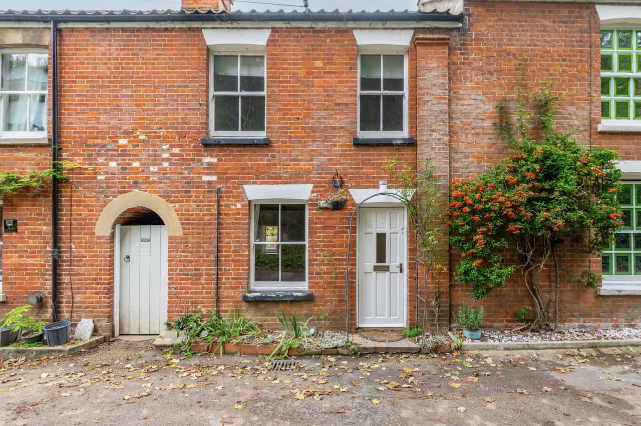 White Lion Road, Coltishall