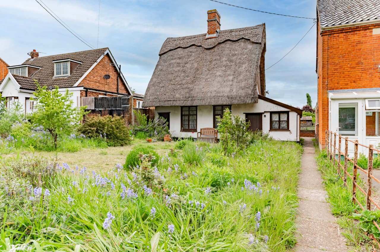 Lion Road, Palgrave
