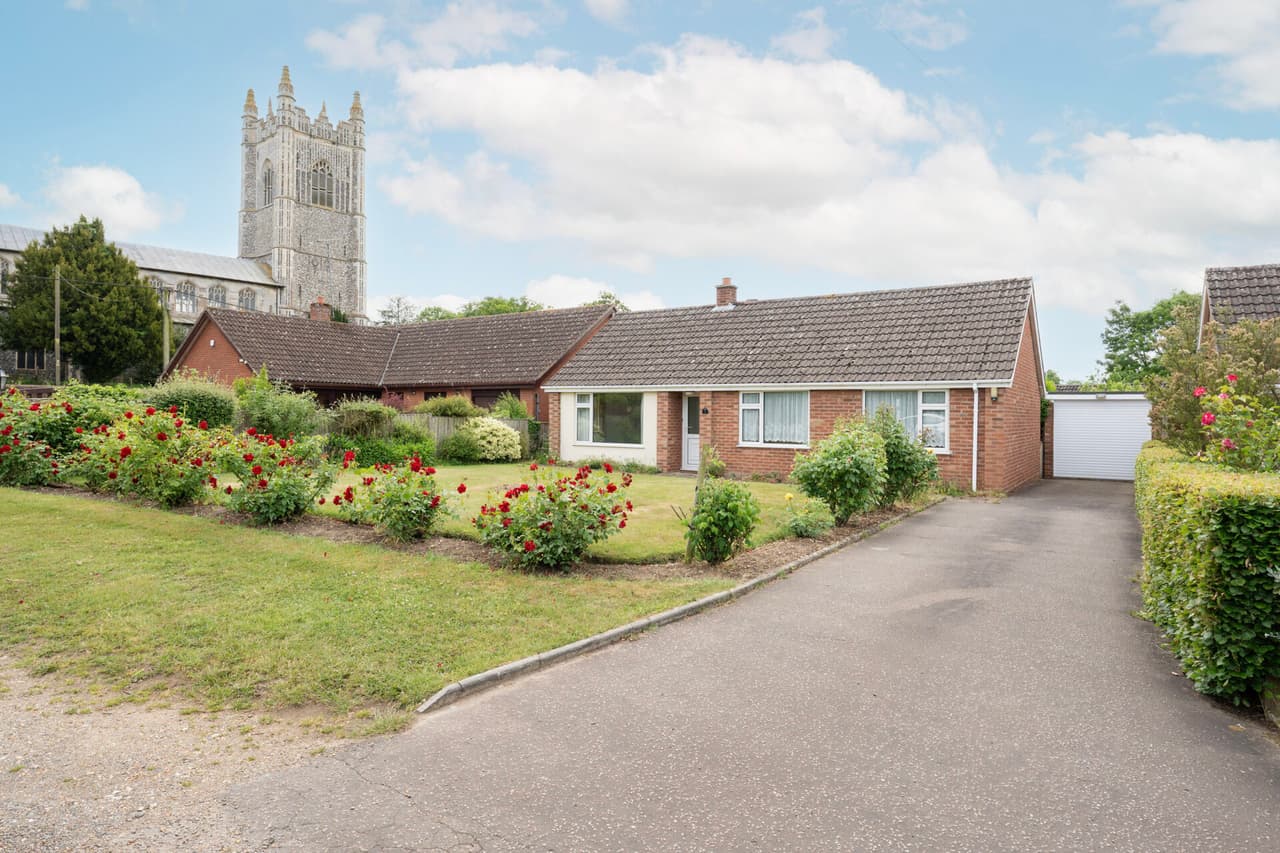 Church Close, Redenhall
