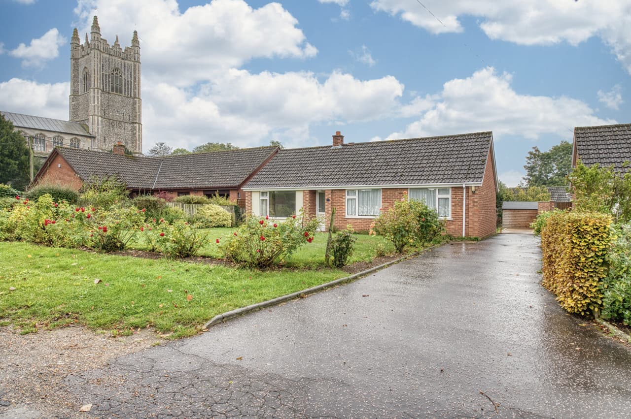 Church Close, Redenhall