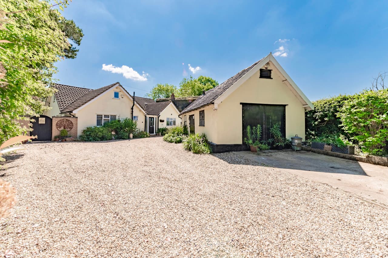 Baynard Lane, Roydon