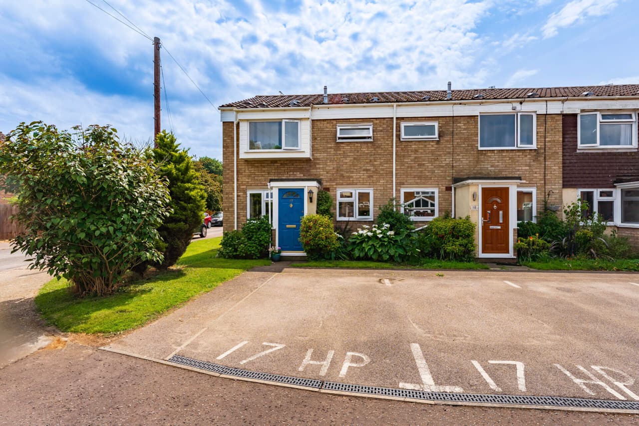 Hoveton Place, Badersfield