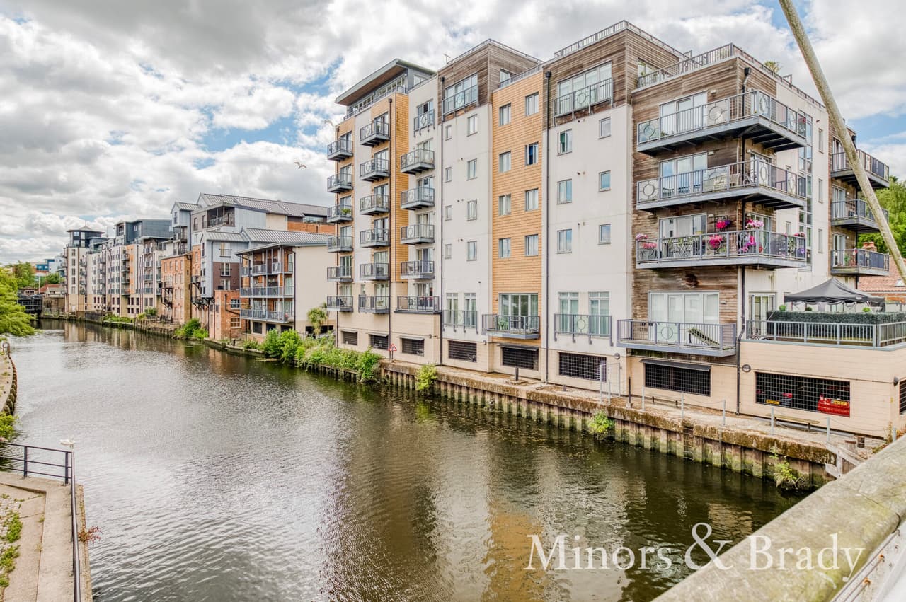Cannon Wharf, King Street