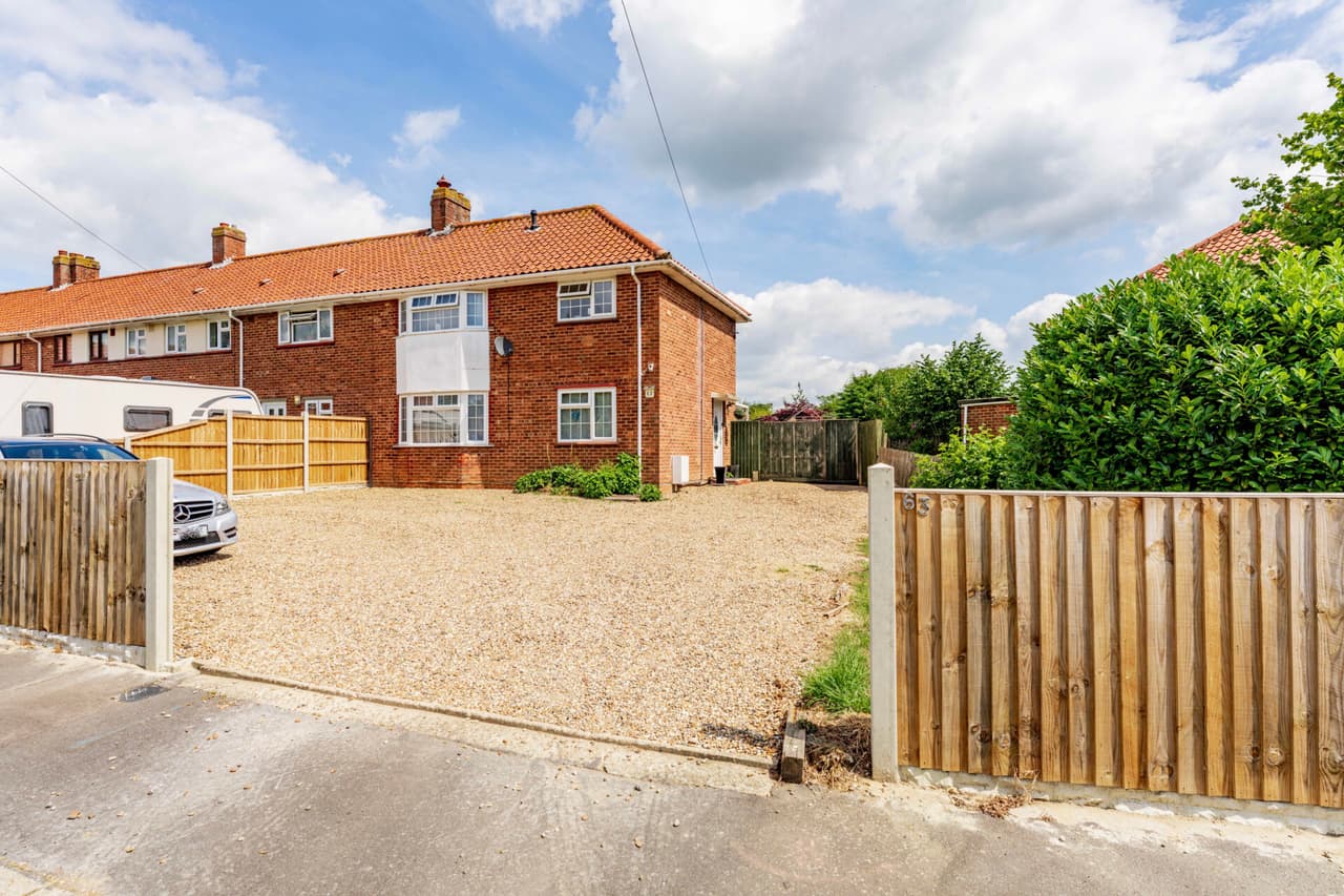 Willbye Avenue, Diss