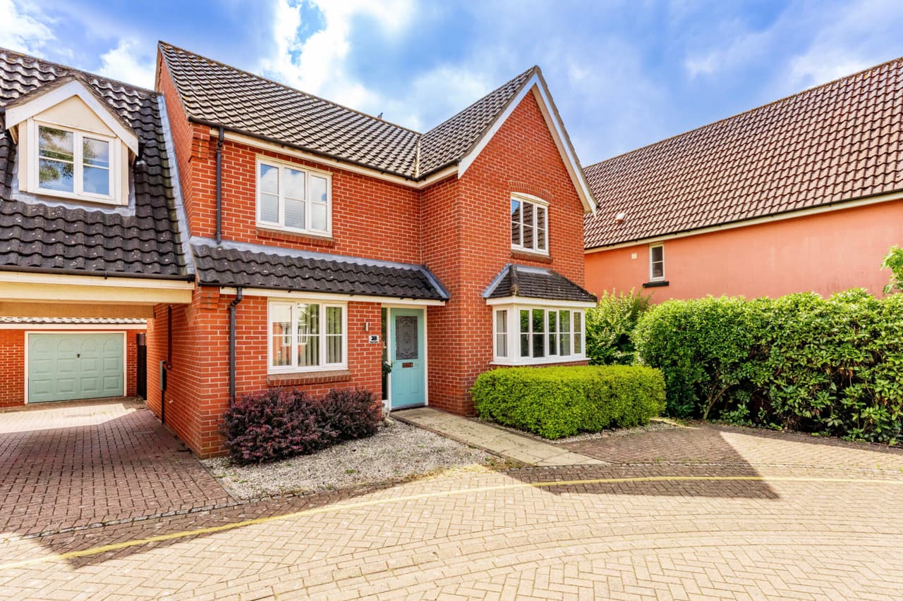Vane Close, Dussindale