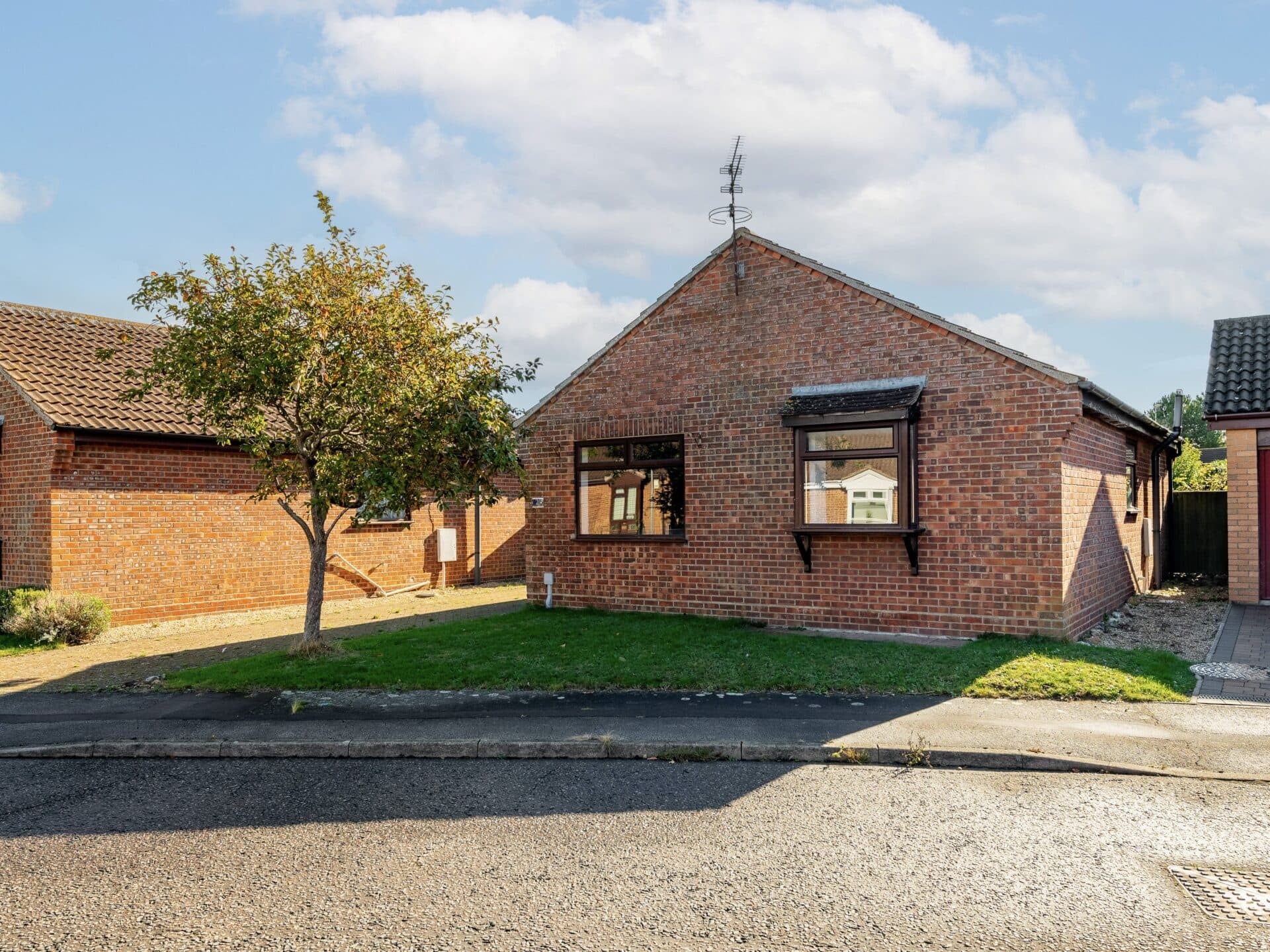 Vallibus Close, Oulton