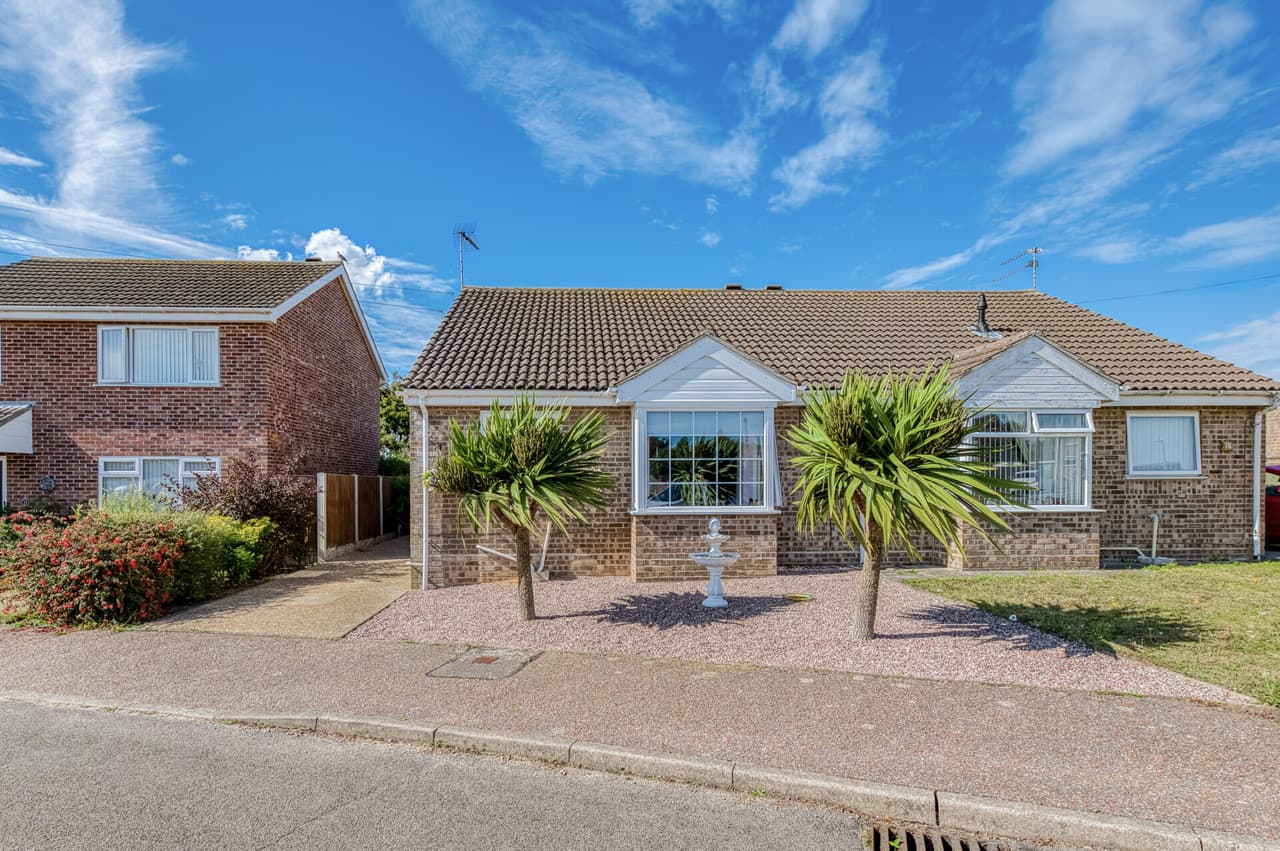 St. Margarets Way, Hopton