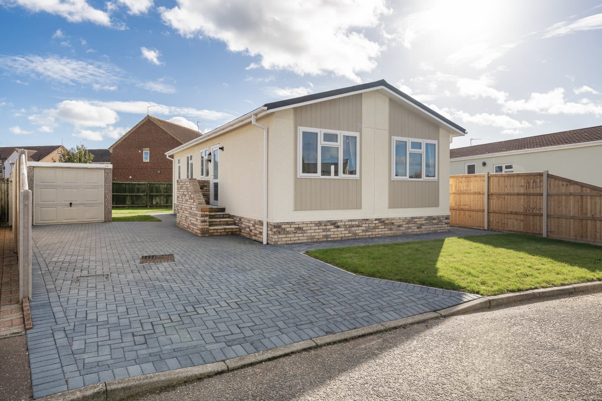 Sunninghill Close, Bradwell