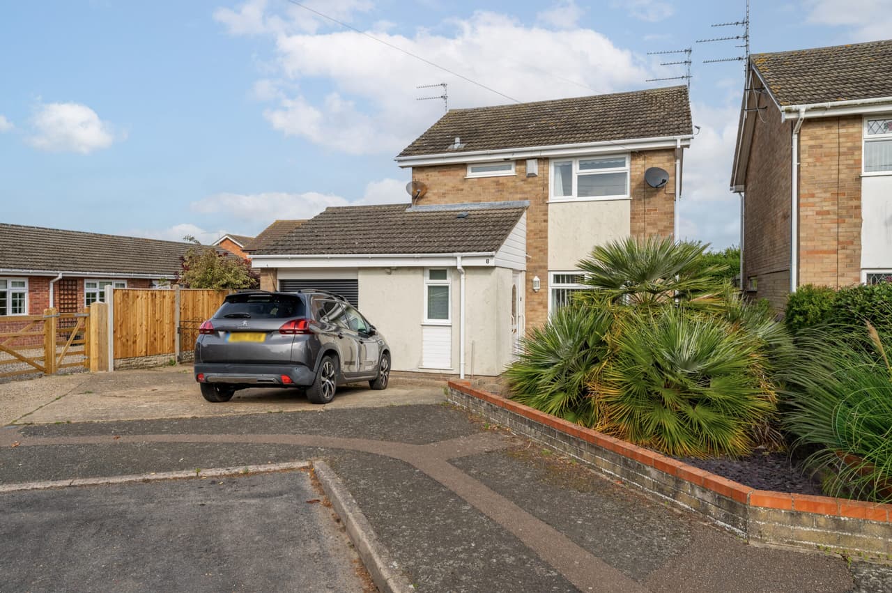 Fulmar Close, Bradwell
