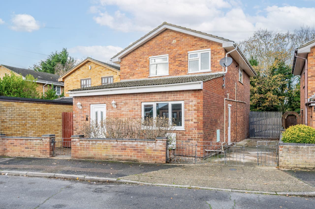 Amhurst Gardens, Belton