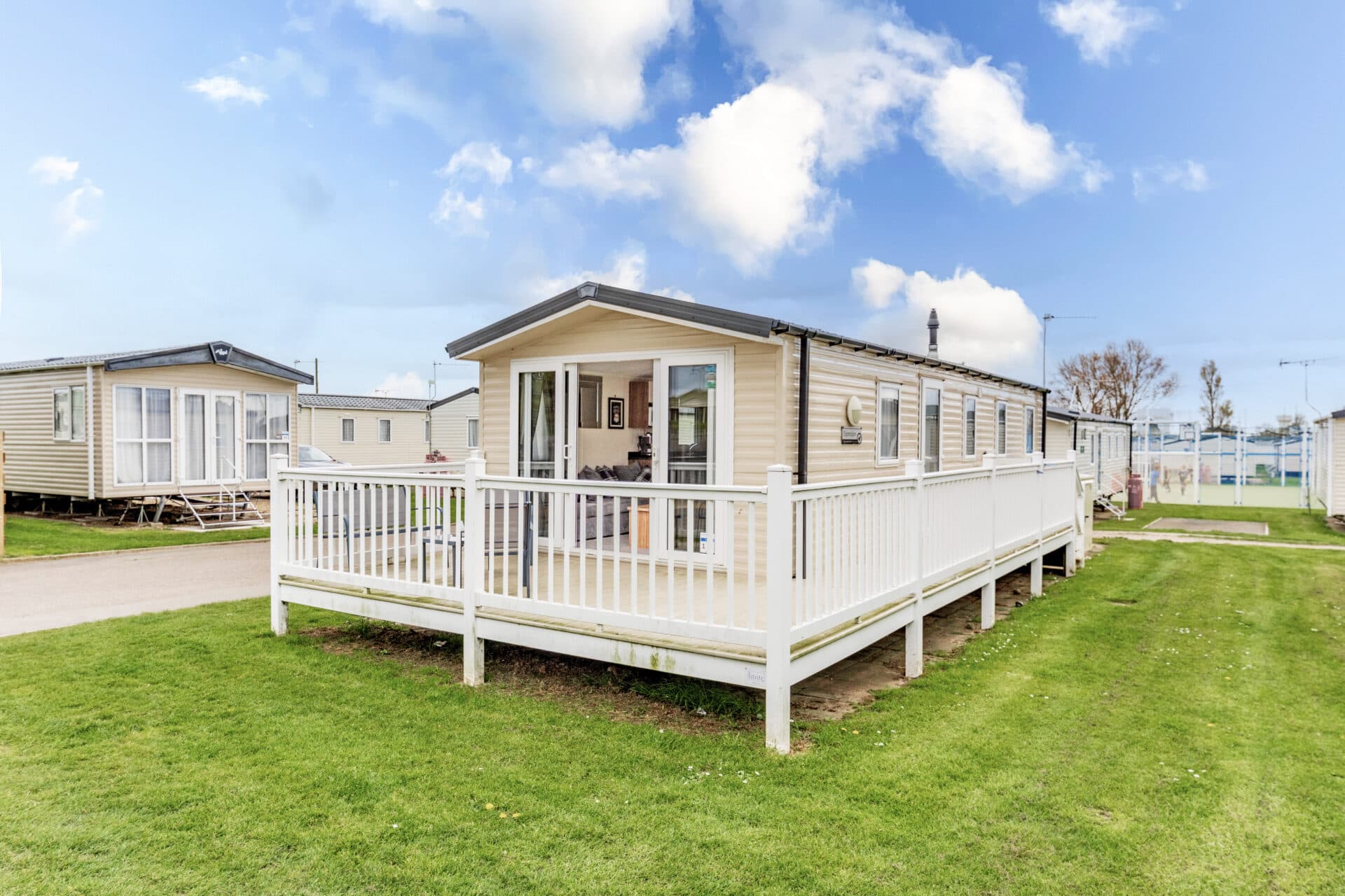 California Cliffs, Rottenstone Lane