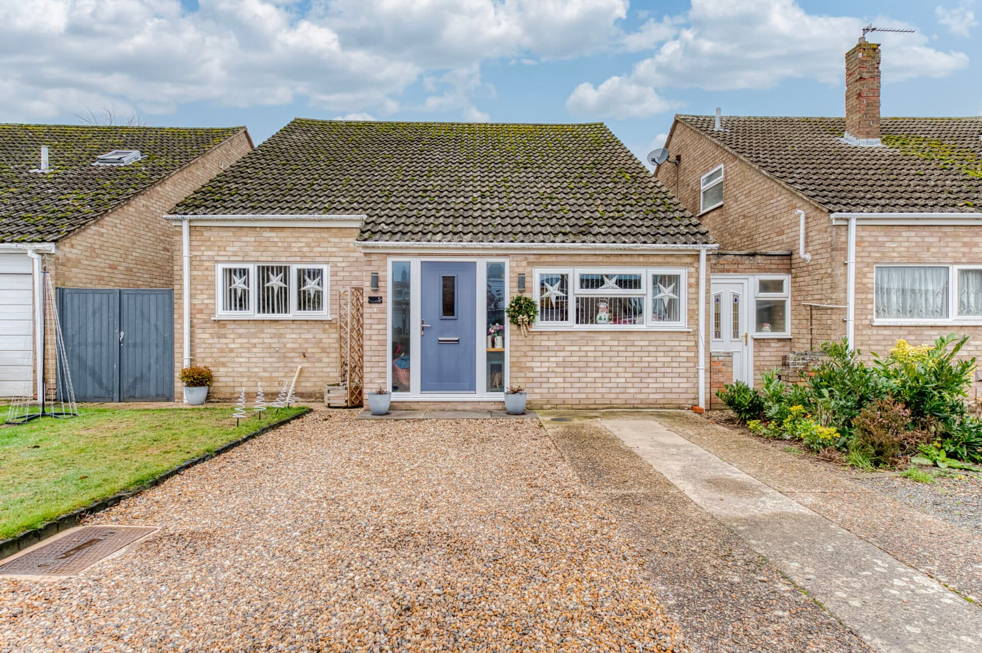 Tudor Avenue, Roydon