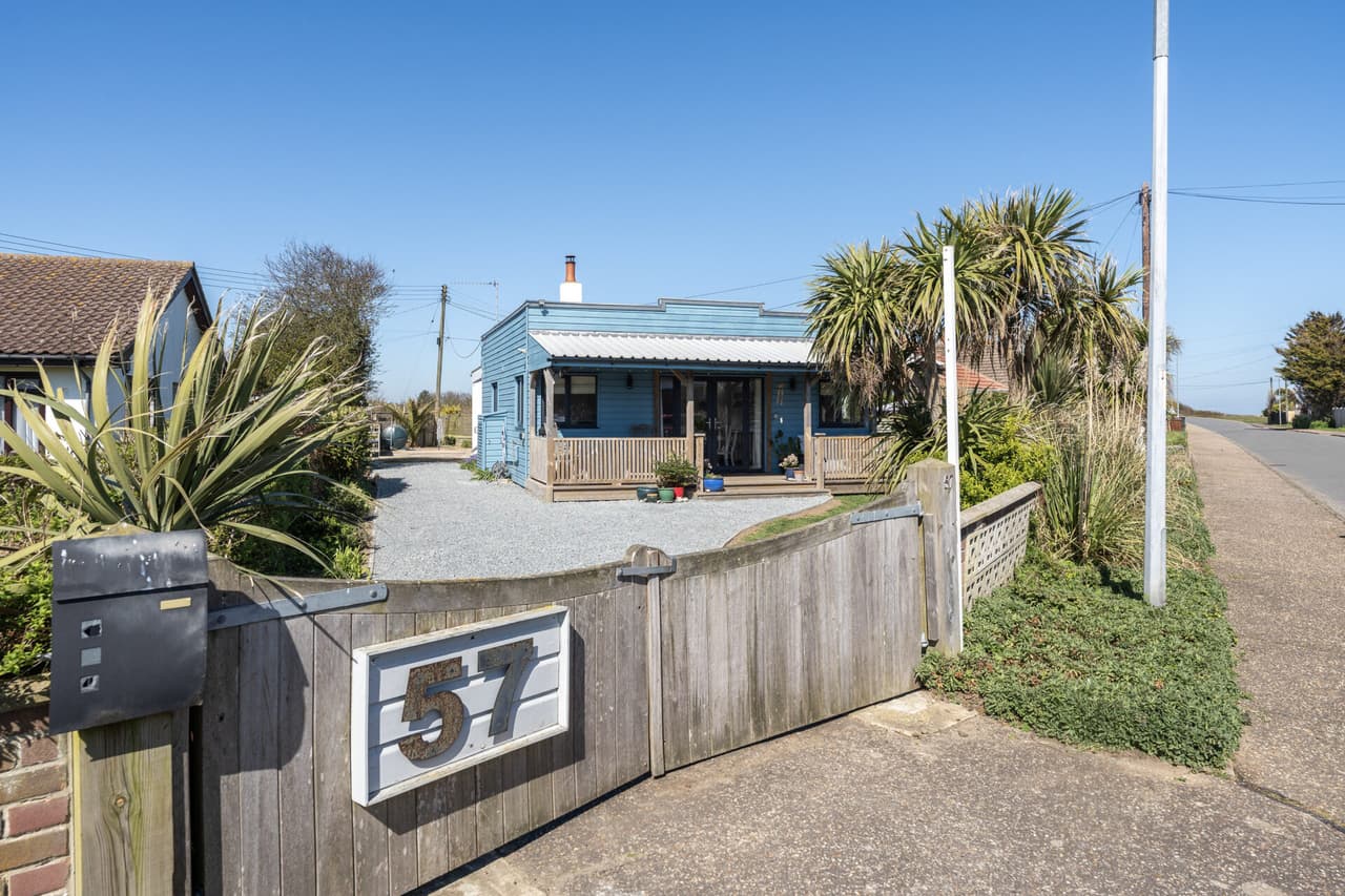 California Avenue, Scratby