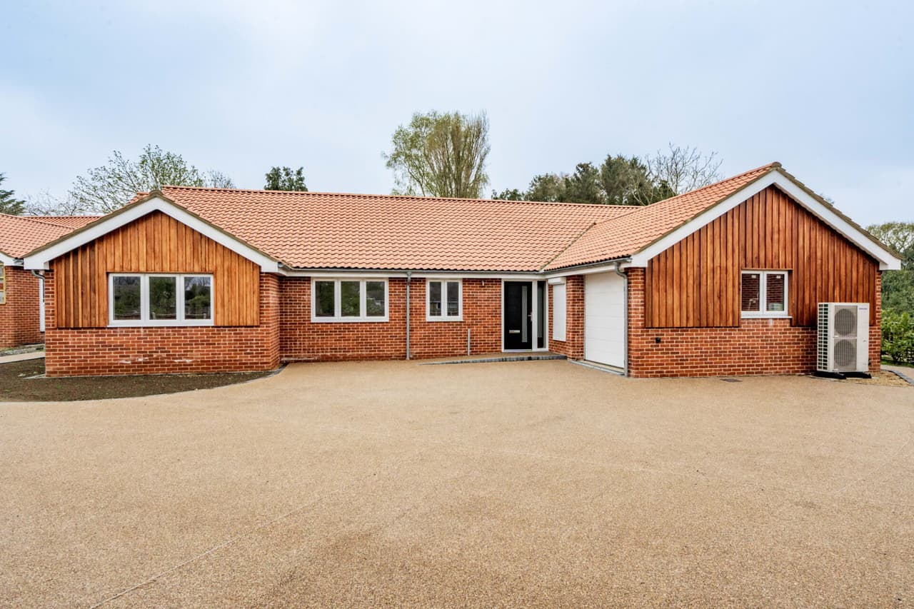 Marjorie Loke, Trunch