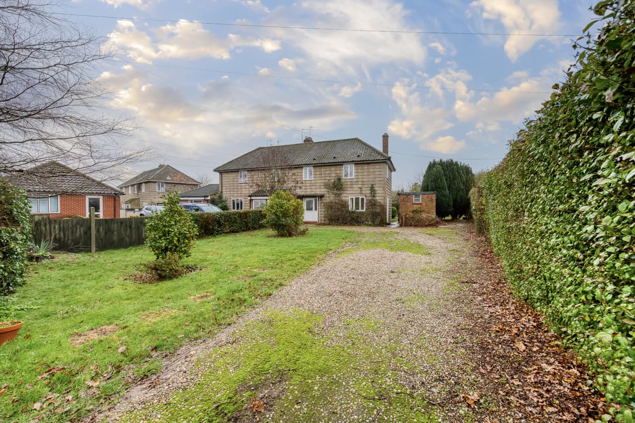 Salhouse Road, Panxworth