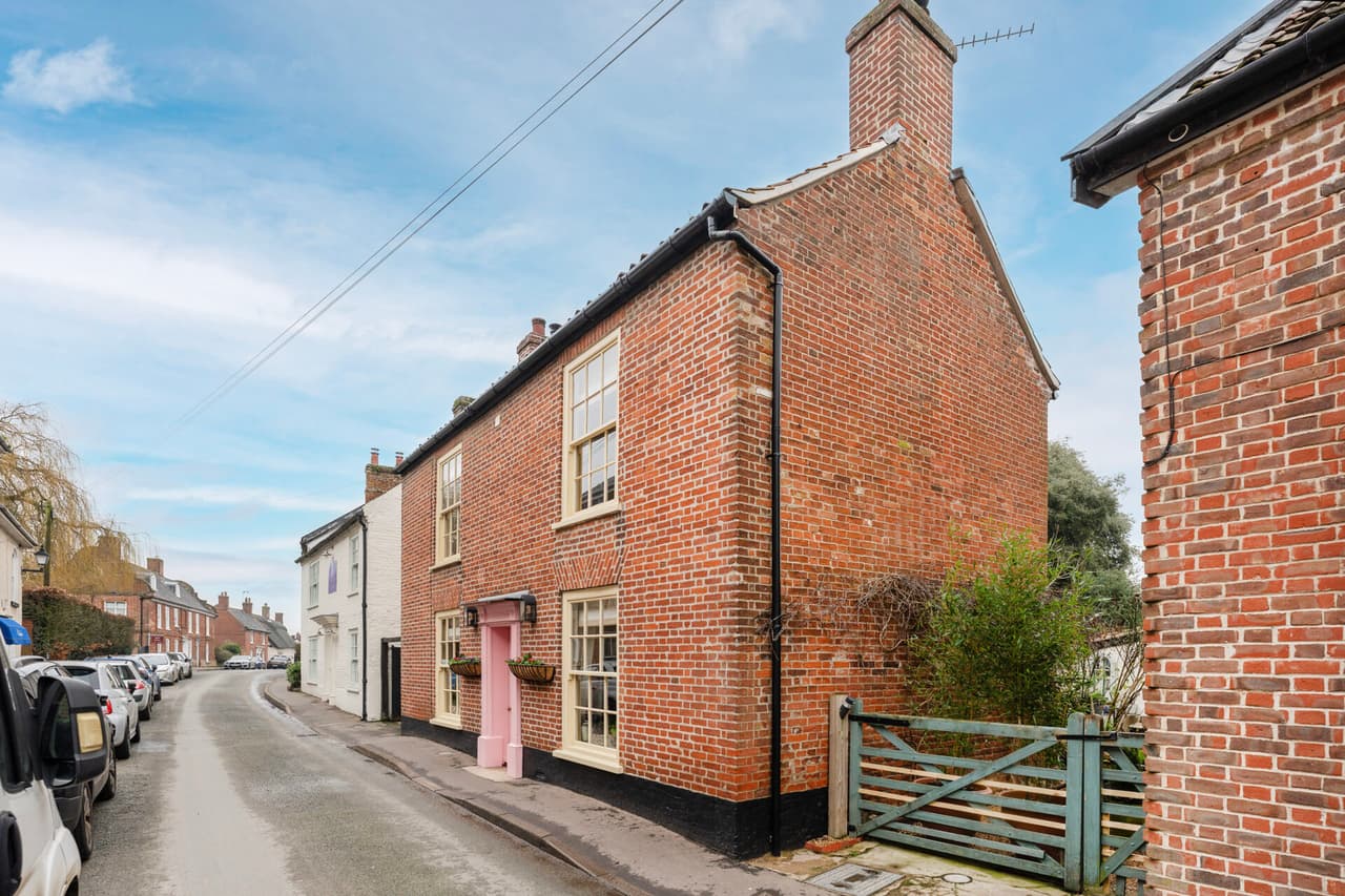 Bond Street, Hingham