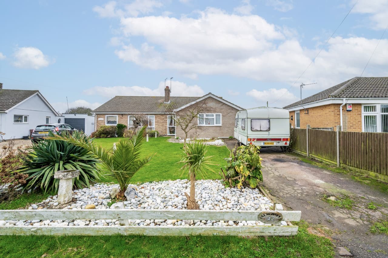 California Avenue, Scratby