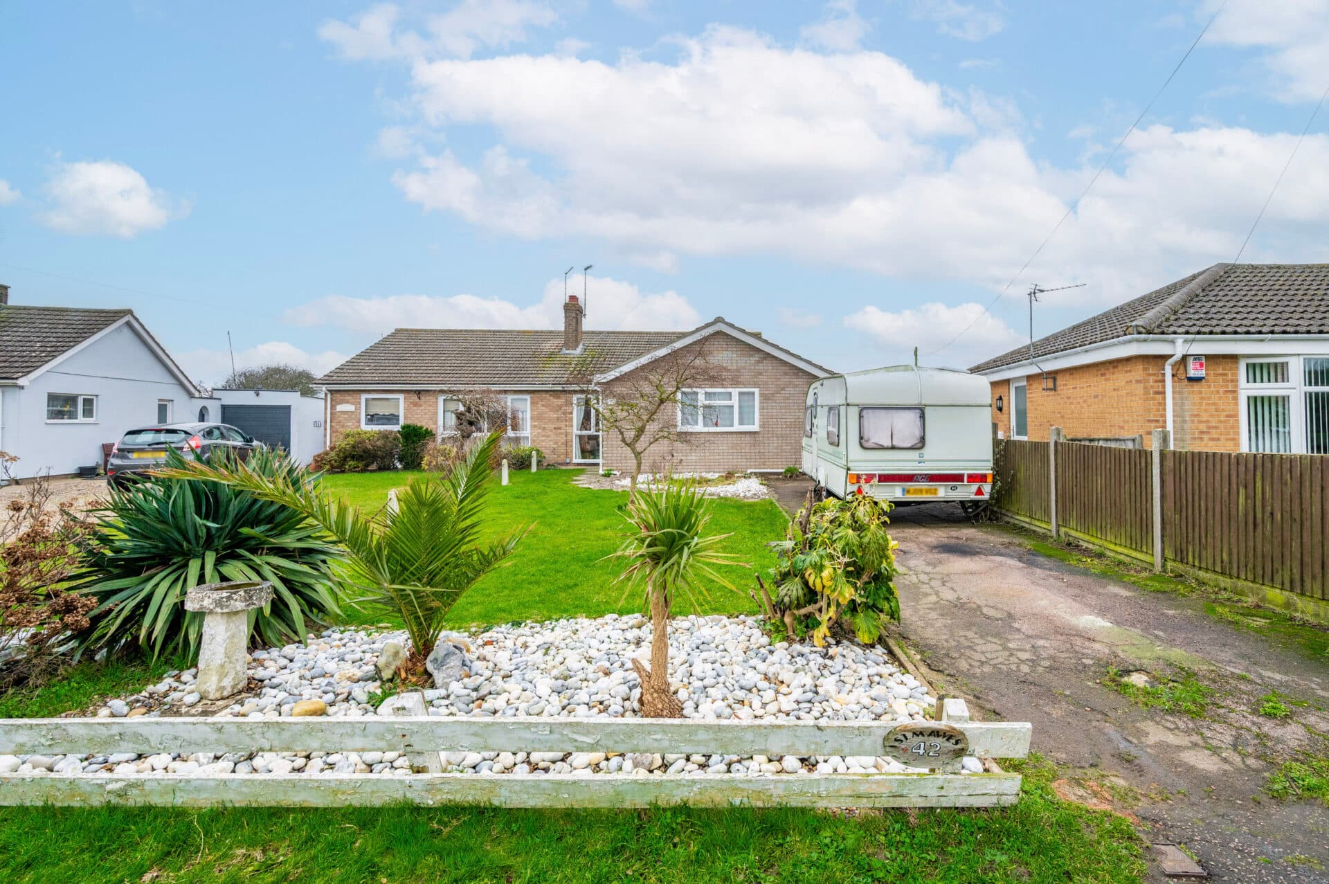 California Avenue, Scratby