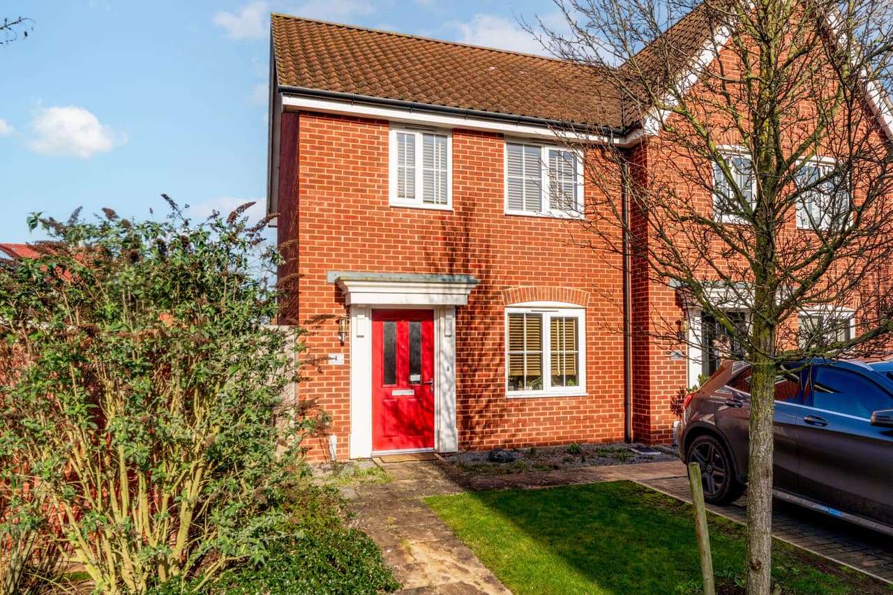 Meadowsweet Mews, Tharston