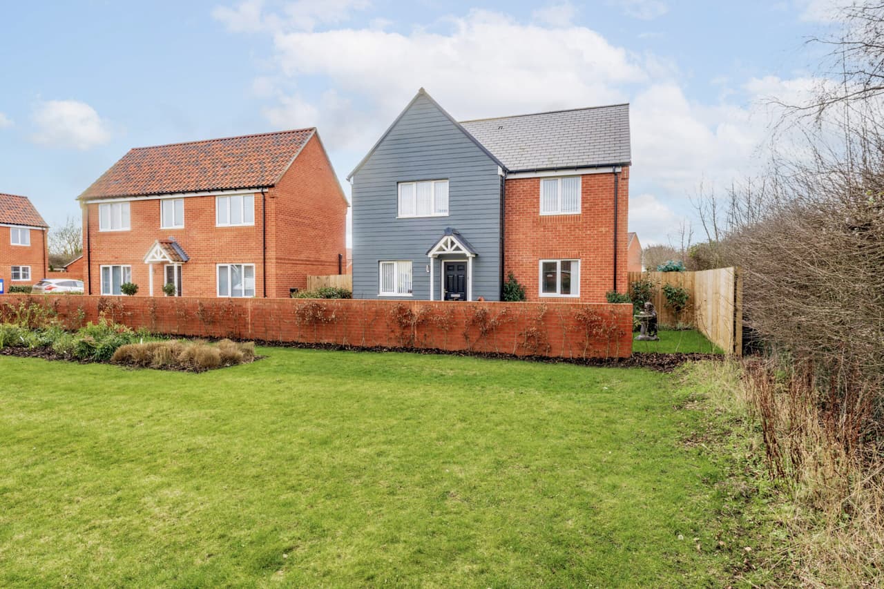 Copperfield Way, Old Newton