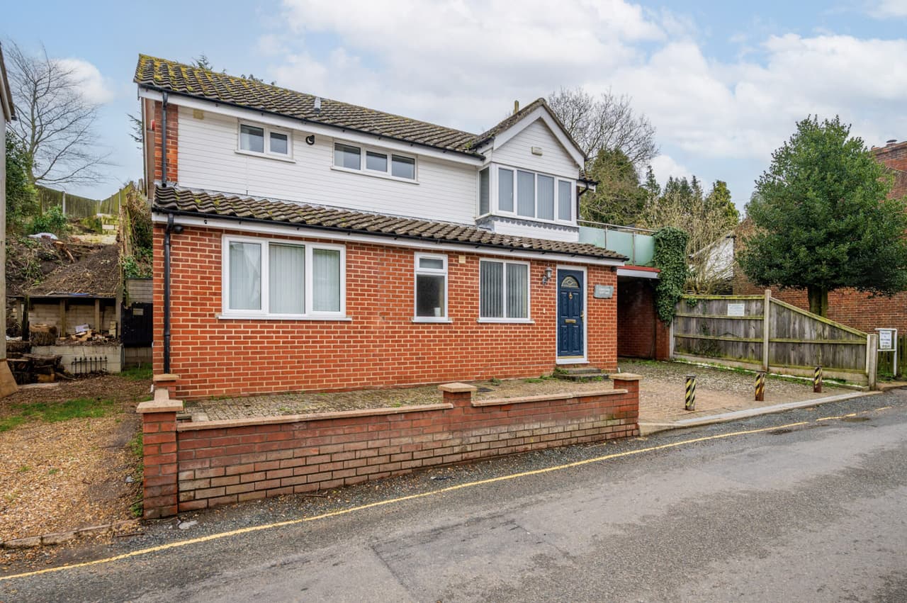 Lower Street, Horning