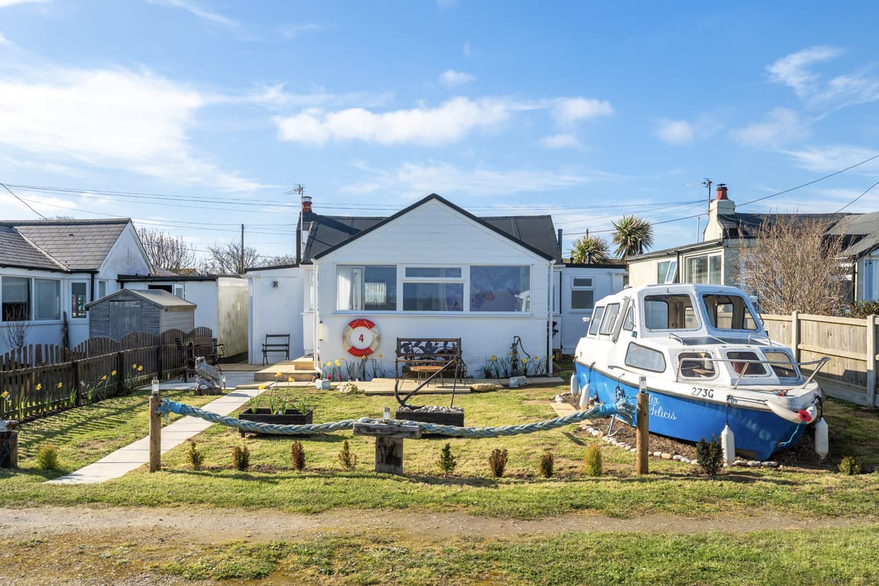 Little Scratby Crescent, Scratby