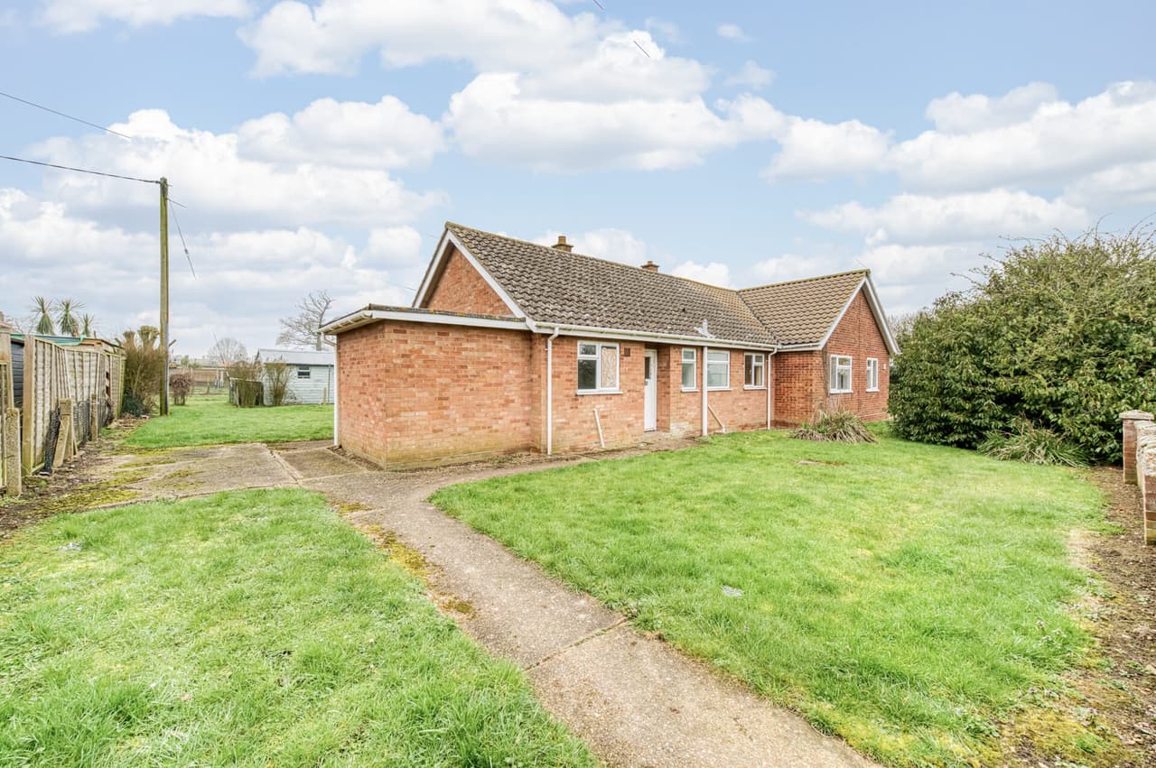 Rectory Road, Dickleburgh