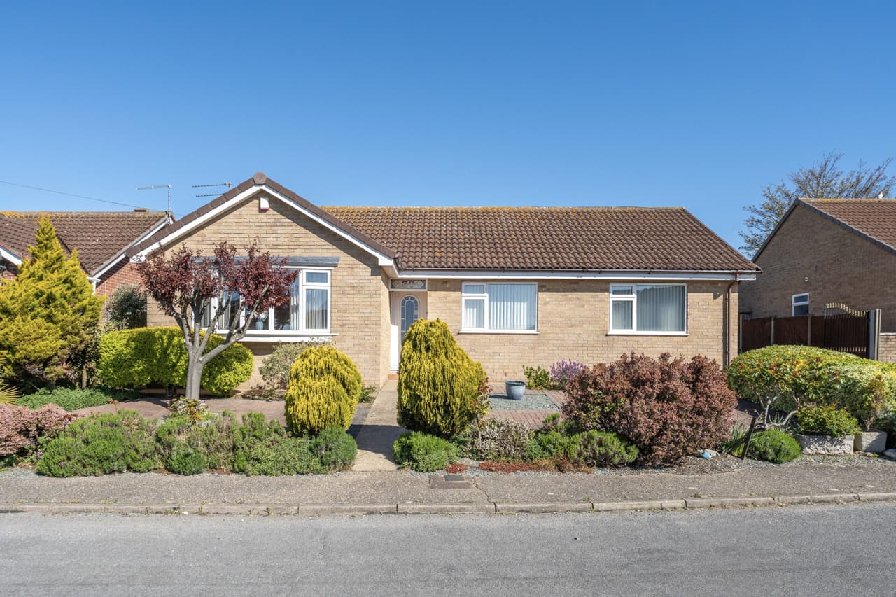 Flowerday Close, Hopton