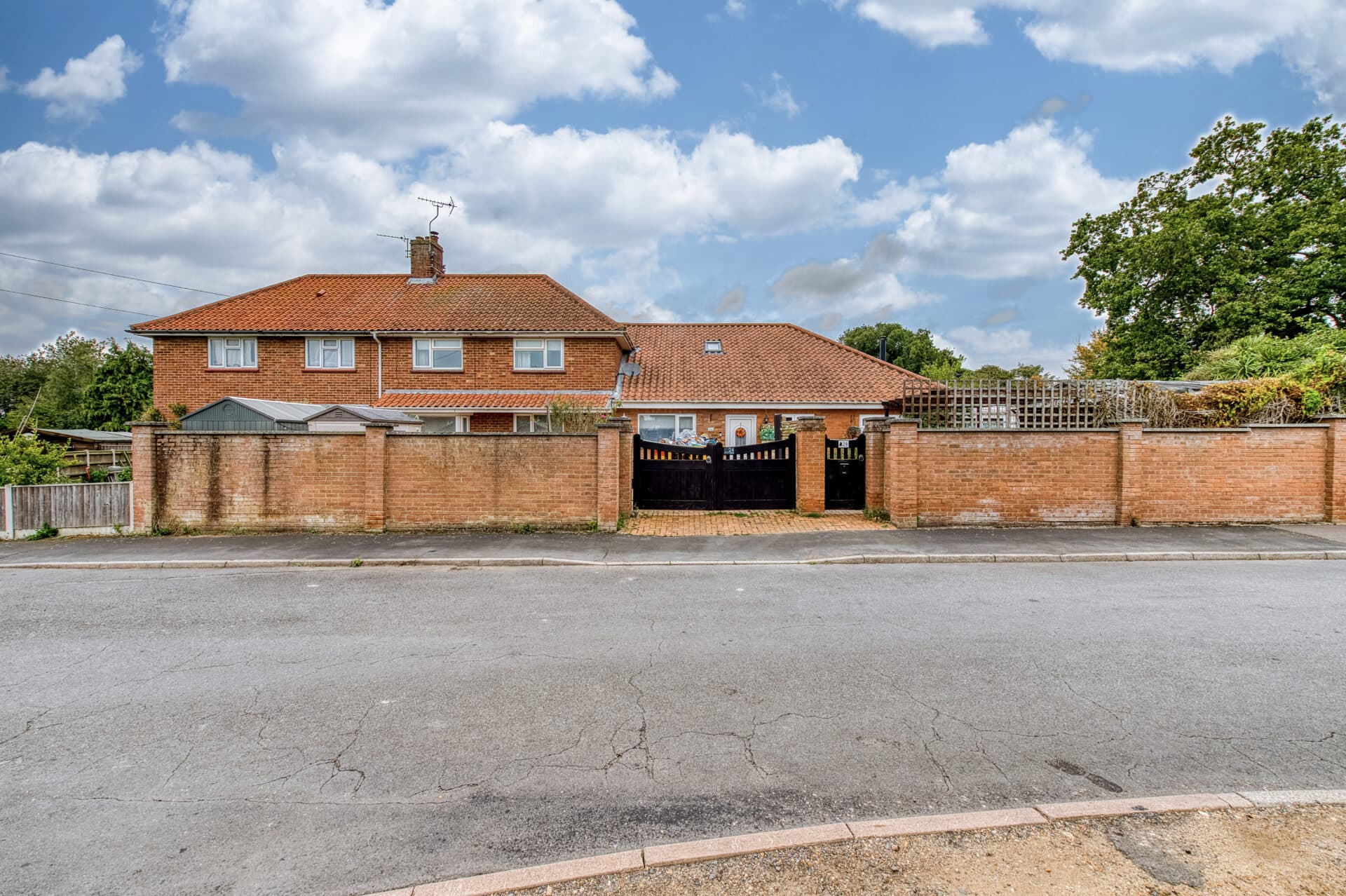 Mill Hill, Horning