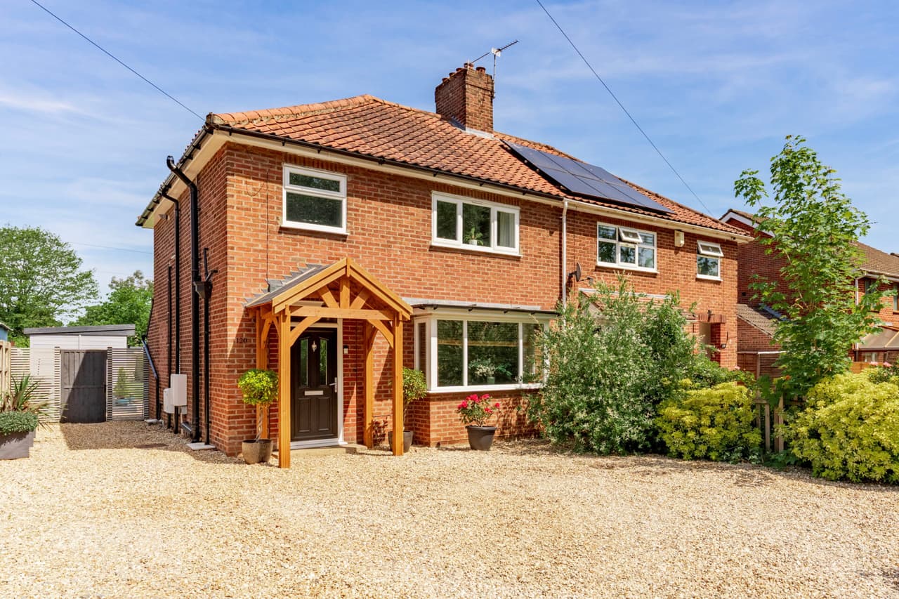 Dereham Road, New Costessey