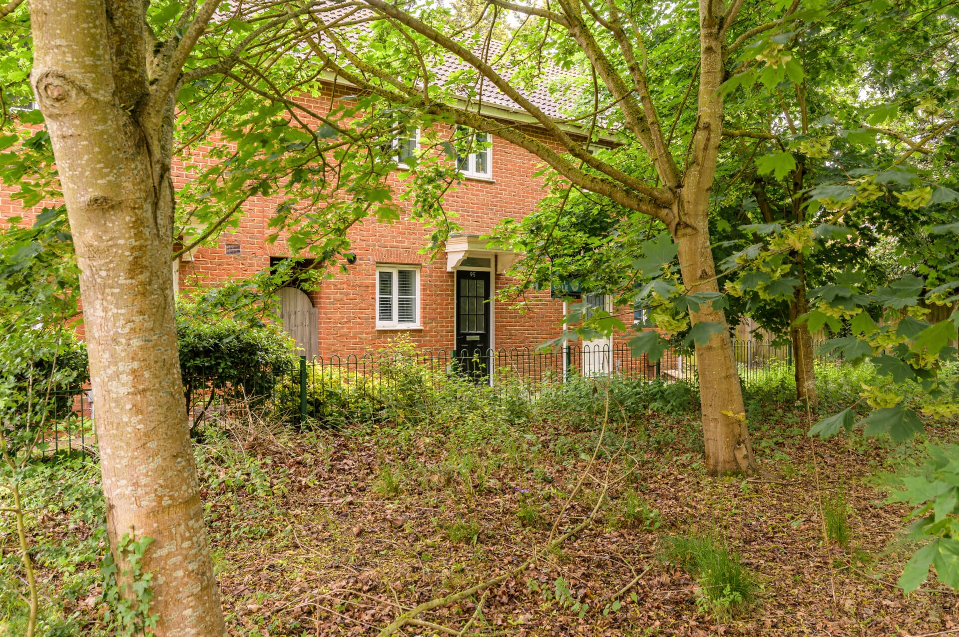 Ensign Way, Diss