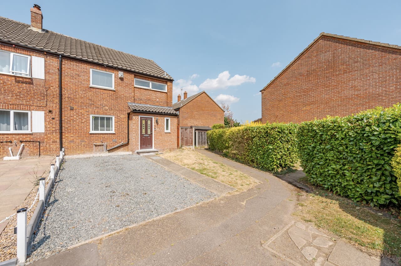 Yew Tree Court, Hockering